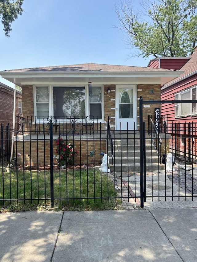 6352 S Hoyne Ave, Chicago, IL 60636 - photo 1
