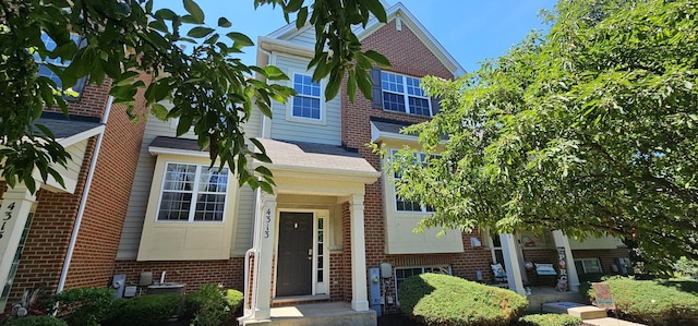 4313 Timber Ridge Ct, Joliet, IL 60431 - photo 1