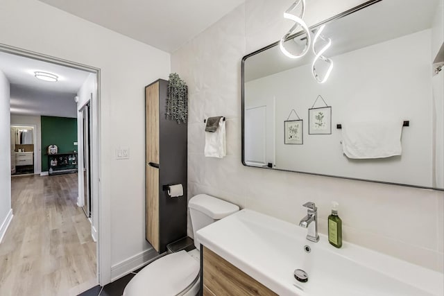1333 W Touhy Ave Unit 102, Park Ridge, IL 60068 - bathroom with vanity and wood finished floors