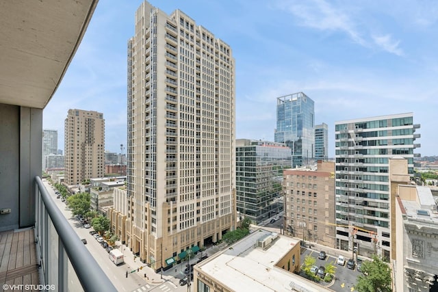 100 E 14th St Unit 1108, Chicago, IL 60605 - view of property featuring a city view