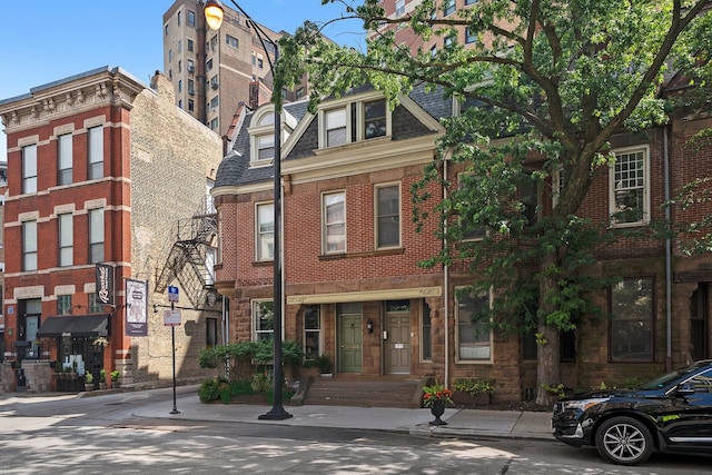 2113 N Clark St, Chicago, IL 60614 - view of property