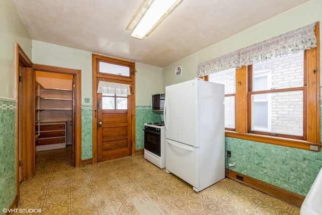 6041 N Marmora Ave, Chicago, IL 60646 - photo 12