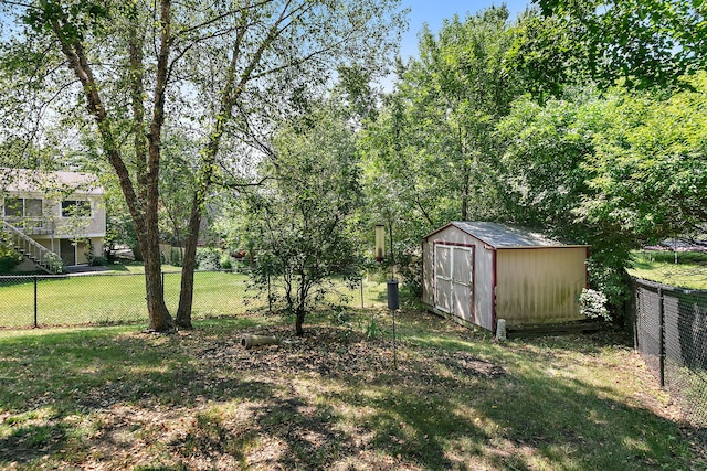 1479 Exeter Ct, Hoffman Estates, IL 60010 - fenced backyard featuring a storage unit