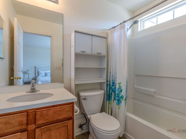 696 S Jade Ln, Round Lake, IL 60073 - ensuite bathroom featuring shower / bath combo with shower curtain and vanity