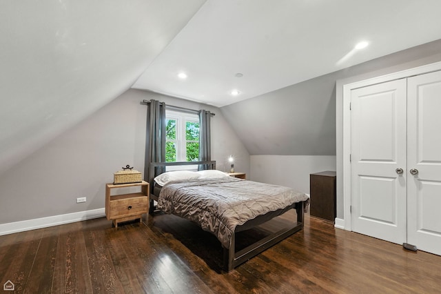 2314 N Mango Ave, Chicago, IL 60639 - bedroom featuring wood finished floors, lofted ceiling, a closet, and recessed lighting
