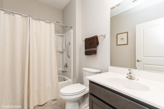1029 Carolina Ct, Pingree Grove, IL 60140 - bathroom with vanity and shower / bath combo