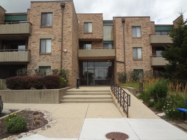 1931 Prairie Sq Unit 329, Schaumburg, IL 60173 - view of apartment building / complex