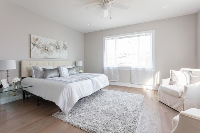 530 E 44th Pl, Chicago, IL 60653 - bedroom with wood finished floors and a ceiling fan