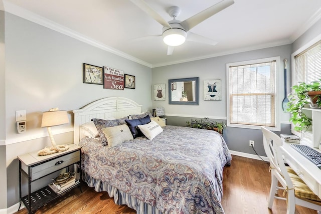 346 Colonial Cir, Geneva, IL 60134 - bedroom with crown molding, wood finished floors, and a ceiling fan
