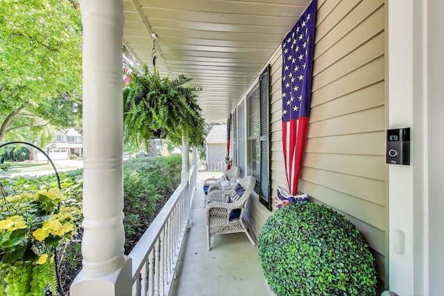 346 Colonial Cir, Geneva, IL 60134 - view of porch