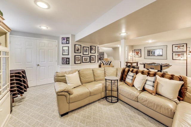 346 Colonial Cir, Geneva, IL 60134 - living room with recessed lighting and light carpet