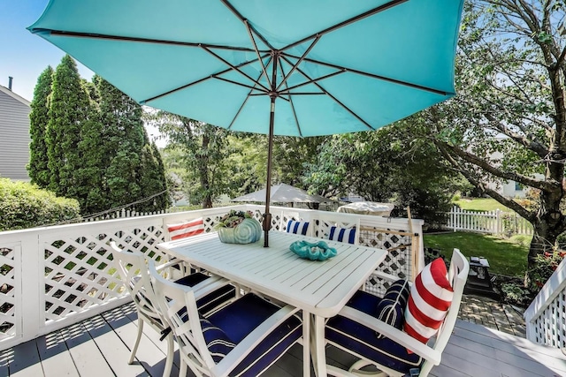 346 Colonial Cir, Geneva, IL 60134 - deck featuring outdoor dining space