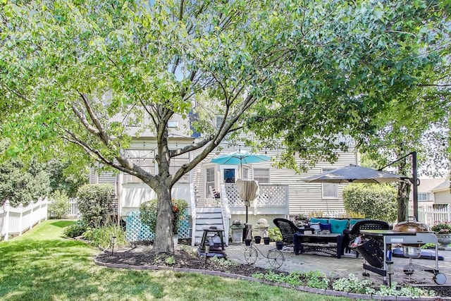 346 Colonial Cir, Geneva, IL 60134 - back of property with an outdoor living space and a patio