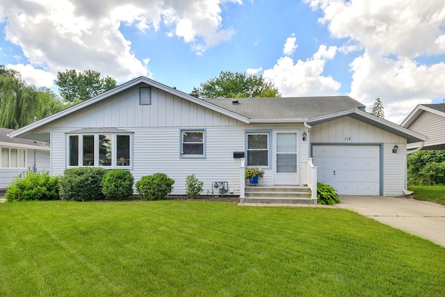 114 Kansas St, Geneva, IL 60134 - ranch-style home with driveway, a front lawn, and a garage