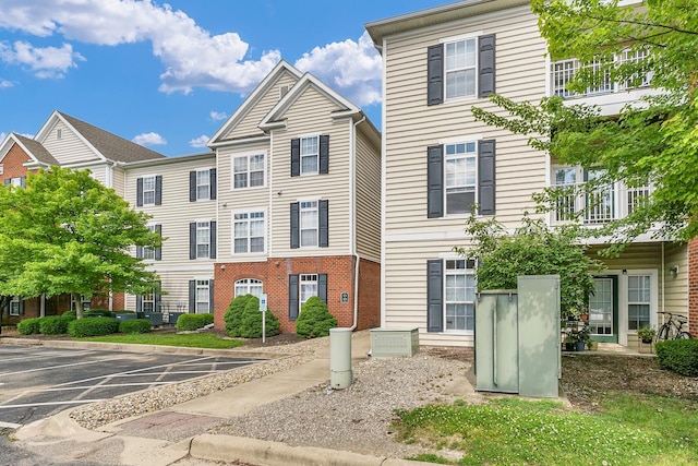 1901 N Lincoln Ave Unit 201, Urbana, IL 61801 - photo 3