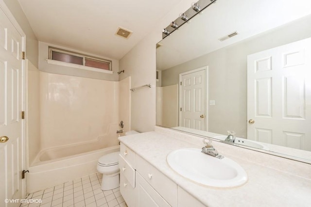 1465 N Larrabee St Unit B, Chicago, IL 60610 - full bathroom with tile patterned floors, vanity, and washtub / shower combination
