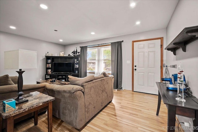 508 E Park St, Plano, IL 60545 - living room featuring light wood-style flooring and recessed lighting
