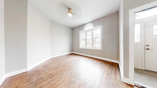 5915 S Sangamon St, Chicago, IL 60621 - entryway featuring wood finished floors and baseboards