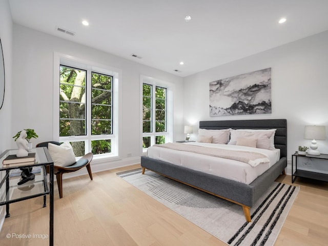 2841 N Southport Ave Unit 2, Chicago, IL 60657 - bedroom featuring light wood-type flooring and recessed lighting