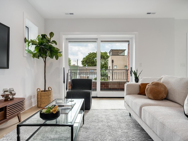 2841 N Southport Ave Unit 2, Chicago, IL 60657 - view of living room