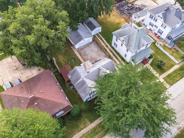 616 N Main St, Pontiac, IL 61764 - aerial view of residential area