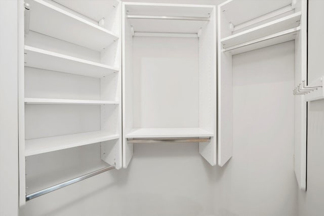125 S Jefferson St Unit 1702, Chicago, IL 60661 - view of walk in closet
