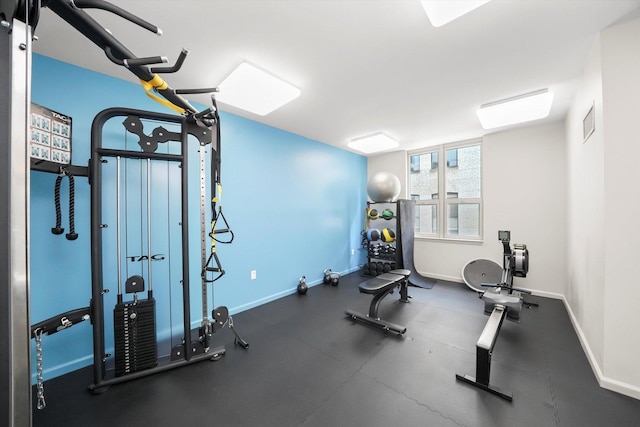 125 S Jefferson St Unit 1702, Chicago, IL 60661 - workout room with baseboards