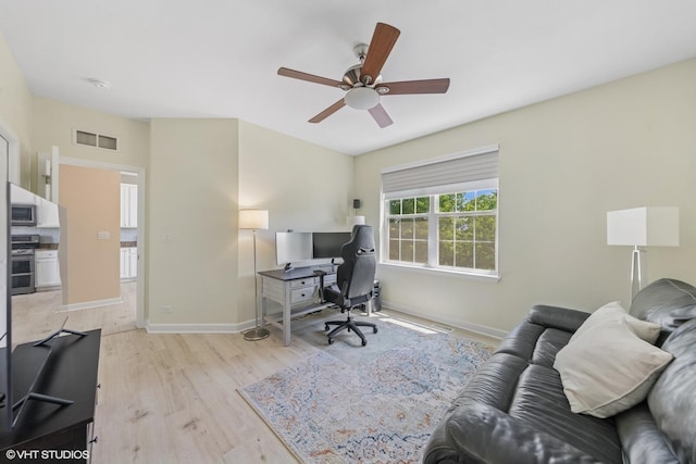 126 Goldenhill St, Carol Stream, IL 60188 - photo 11