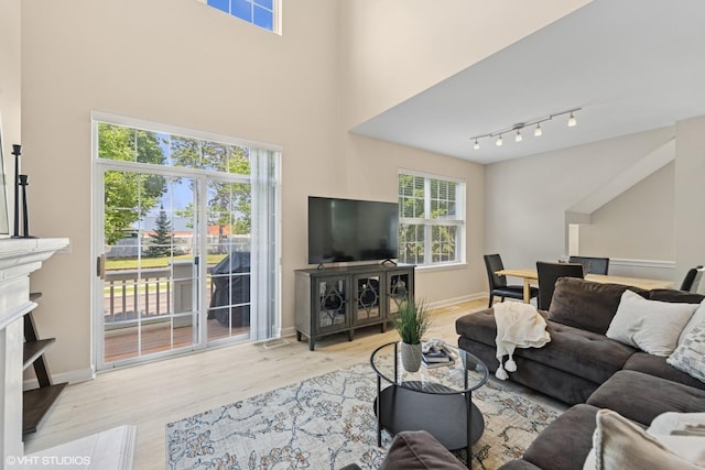 126 Goldenhill St, Carol Stream, IL 60188 - photo 4