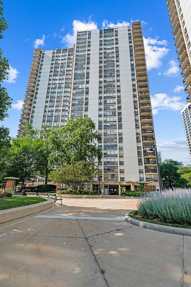 1360 N Sandburg Ter Unit 2301, Chicago, IL 60610 - photo 1