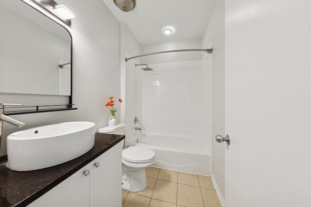519 S Maplewood Ave Unit 4S, Chicago, IL 60612 - full bath featuring tile patterned floors, vanity, and shower / washtub combination