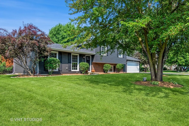 11S502 Walter Ln, Naperville, IL 60564 - photo 1