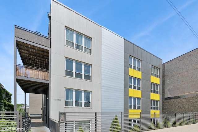 1708 W Cermak Rd Unit 2E, Chicago, IL 60608 - photo 1