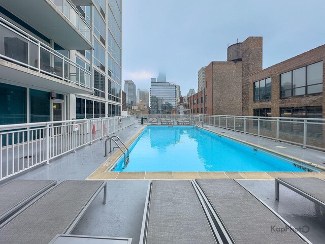 757 N Orleans St Unit 1104, Chicago, IL 60654 - community pool with a view of city
