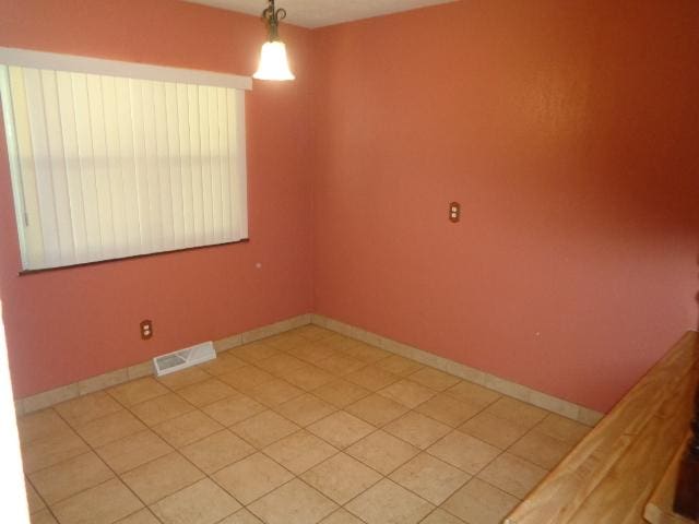 1721 Nixon Ct, Rockford, IL 61108 - photo 12