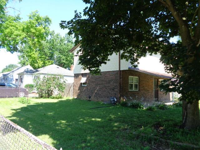 1721 Nixon Ct, Rockford, IL 61108 - photo 3