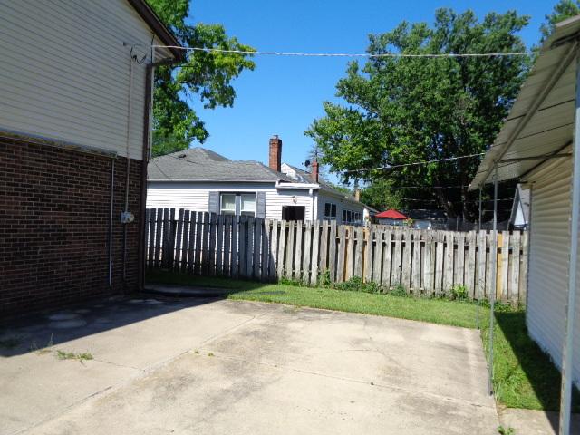 1721 Nixon Ct, Rockford, IL 61108 - photo 6