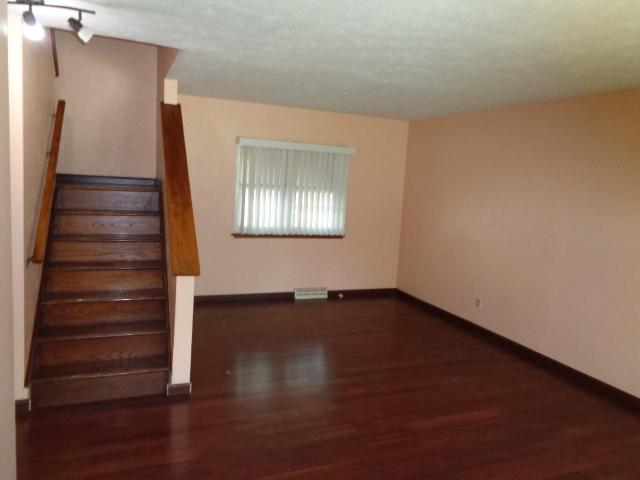 1721 Nixon Ct, Rockford, IL 61108 - photo 8