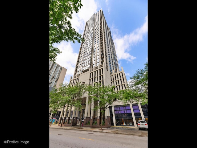 1122 N Clark St Unit 2609, Chicago, IL 60610 - view of building exterior