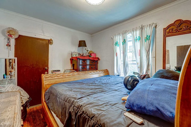2832 N Mozart St, Chicago, IL 60618 - bedroom featuring wood finished floors and ornamental molding