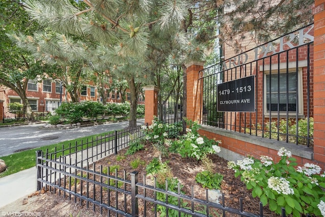 1487 N Clybourn Ave Unit A, Chicago, IL 60610 - view of community / neighborhood sign