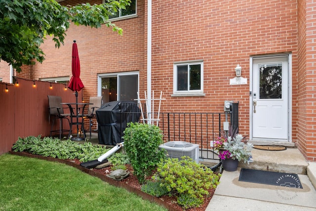 502 Burning Tree Ln, Naperville, IL 60563 - view of exterior entry with brick siding