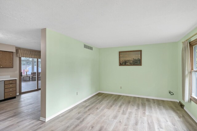 198 N Dogwood St, Cortland, IL 60112 - photo 6