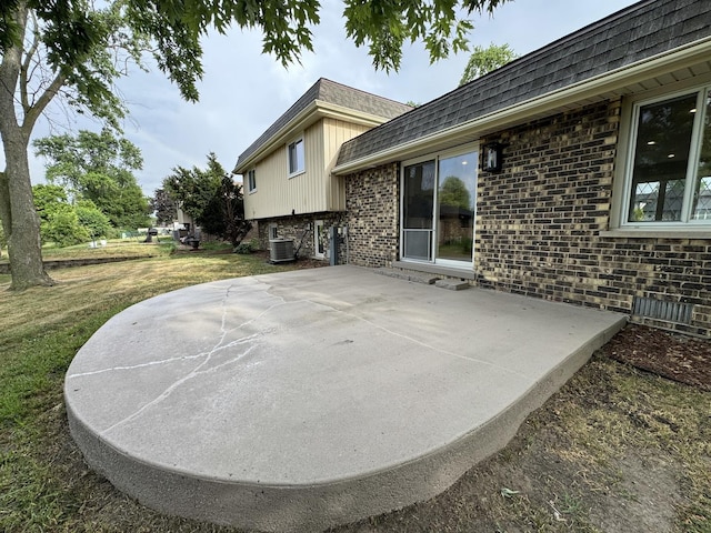 626 E 194th St, Glenwood, IL 60425 - view of patio / terrace