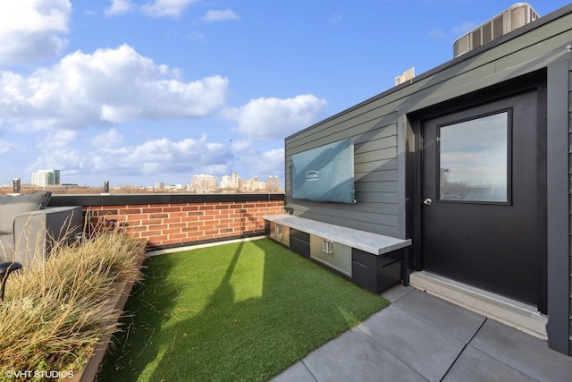 555 W Armitage Ave Unit 2W, Chicago, IL 60614 - view of yard featuring a view of city
