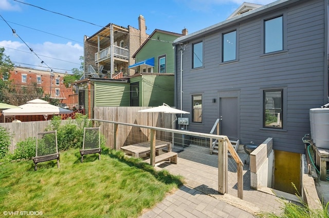 1510 W Cullerton St, Chicago, IL 60608 - back of property with a deck