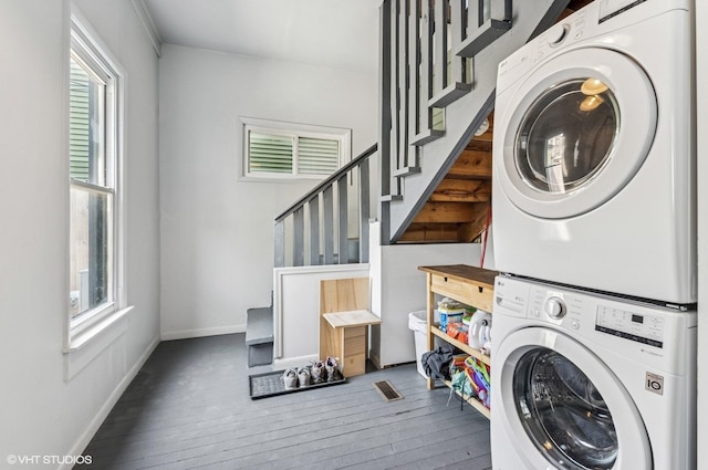 1510 W Cullerton St, Chicago, IL 60608 - laundry area with stacked washer and clothes dryer and hardwood / wood-style floors
