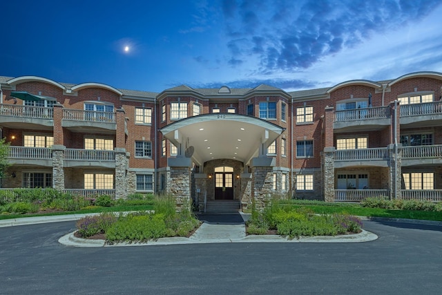 940 Augusta Way Unit 315, Highland Park, IL 60035 - view of building exterior
