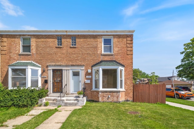 5300 W Foster Ave, Chicago, IL 60630 - photo 1