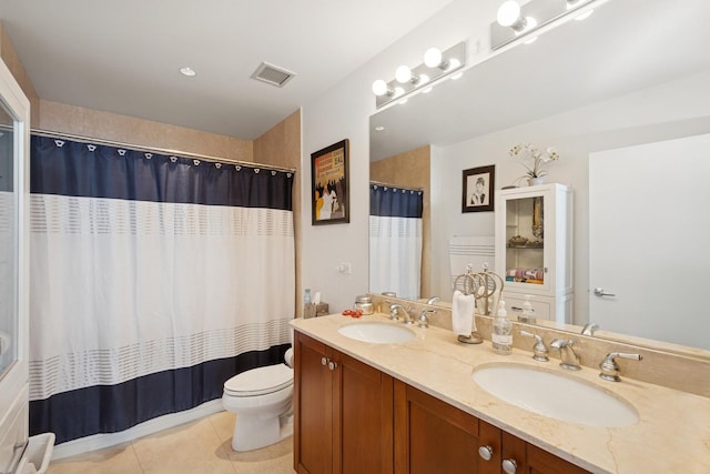 1201 S Prairie Ave Unit 5004, Chicago, IL 60605 - full bath with double vanity, tile patterned floors, and a shower with curtain